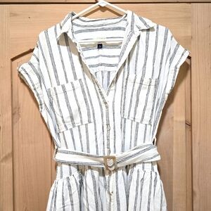 Universal Thread White and Blue Buttoned Belted Midi Dress